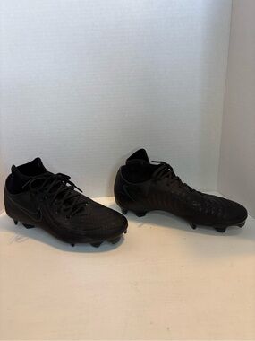 Nike Phantom Luna 2 Academy FG Soccer Cleats Size Men’s US 6.5